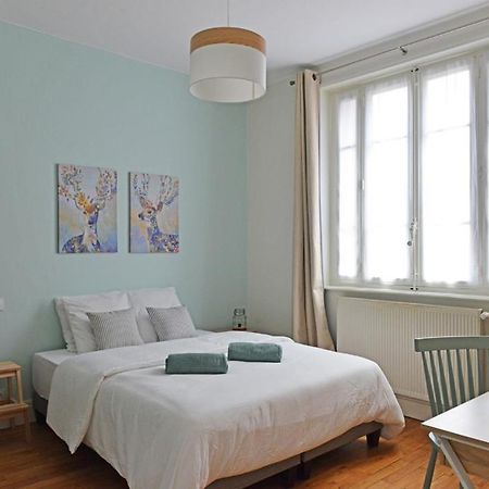Le Charial Apartment ลียง ภายนอก รูปภาพ