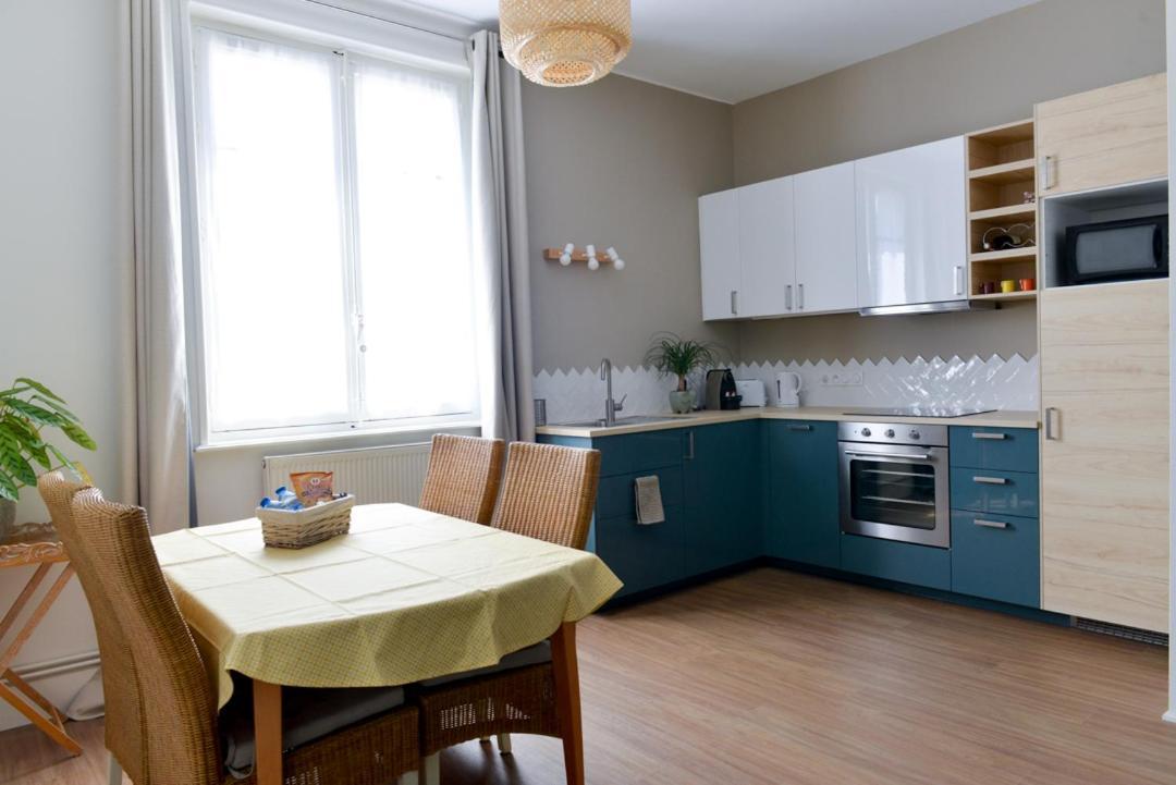 Le Charial Apartment ลียง ภายนอก รูปภาพ